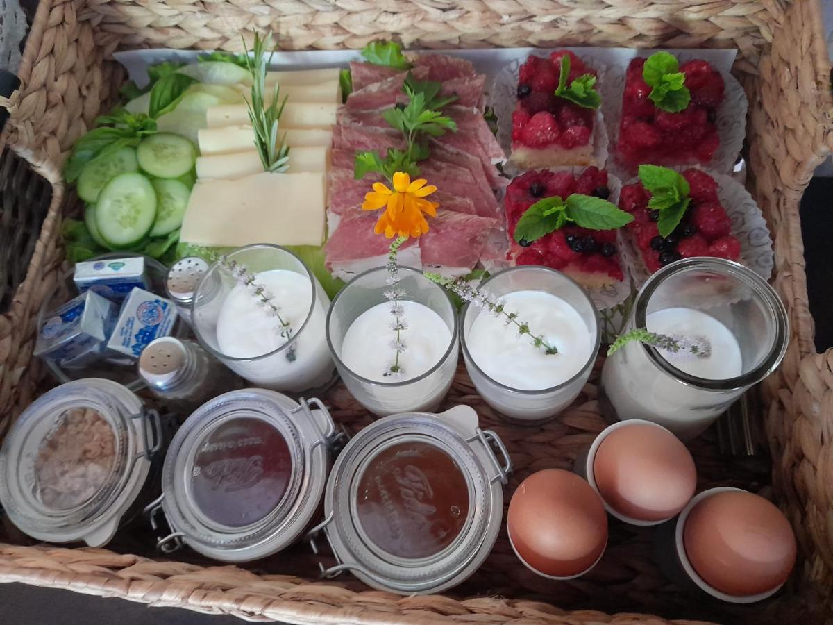 Schweiggerhof -Agriturismo- Farm Holidays Вілландро Екстер'єр фото